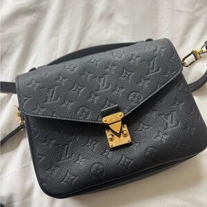 Louis Vuitton Black Monogram Pouchette Metis